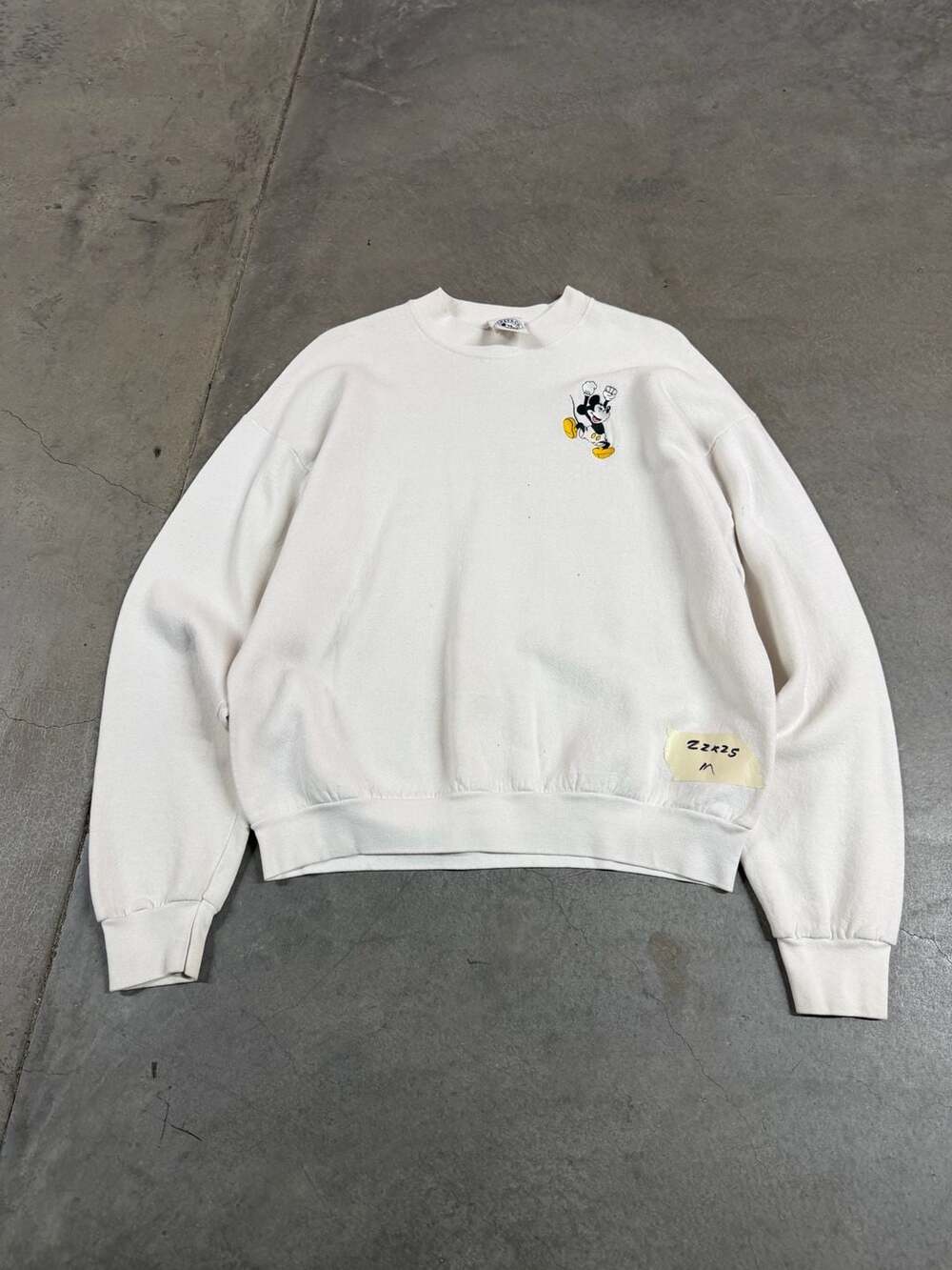 Vintage Mickey & Co. Walt Disney Mickey Mouse Embroidered Crewneck
